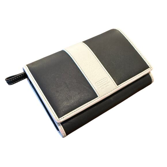 Coach Leatherware Navy & Ivory Smooth Leather Bifold Wallet Vintage 2000s - Picture 7 of 10